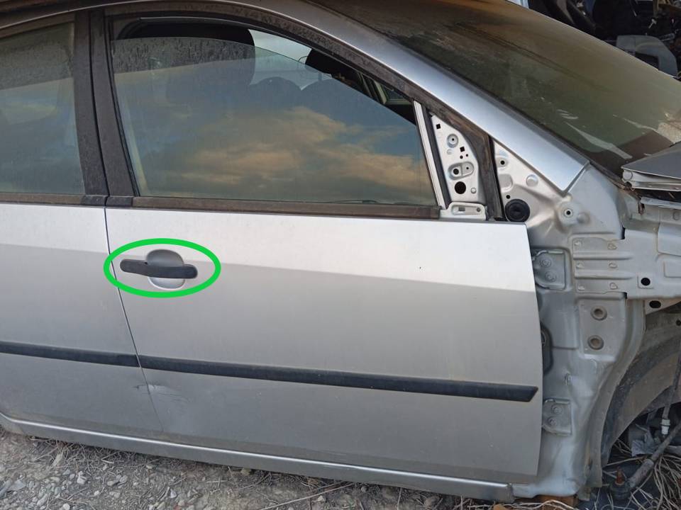 MANETA EXTERIOR DELANTERA DERECHA