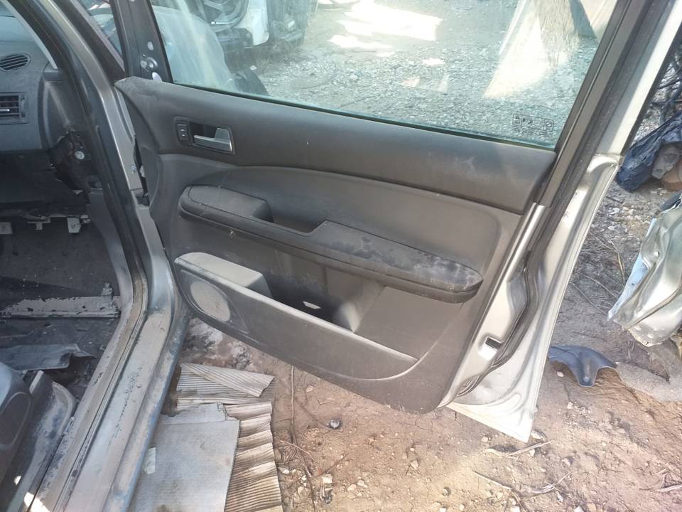 ELEVALUNAS DELANTERO DERECHO