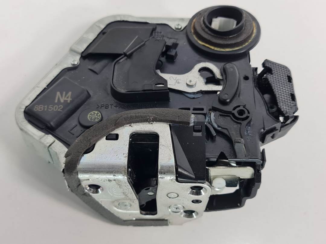 CERRADURA PUERTA TRASERA IZQUIERDA - N48B1502 - TOYOTA - AURIS (E150)