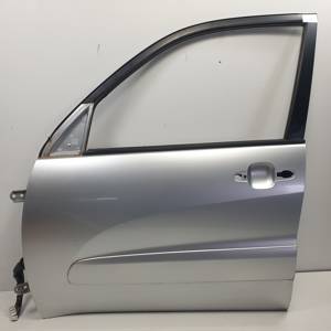 PUERTA DELANTERA IZQUIERDA TOYOTA RAV 4 (A2) Autodesguaces Alicante