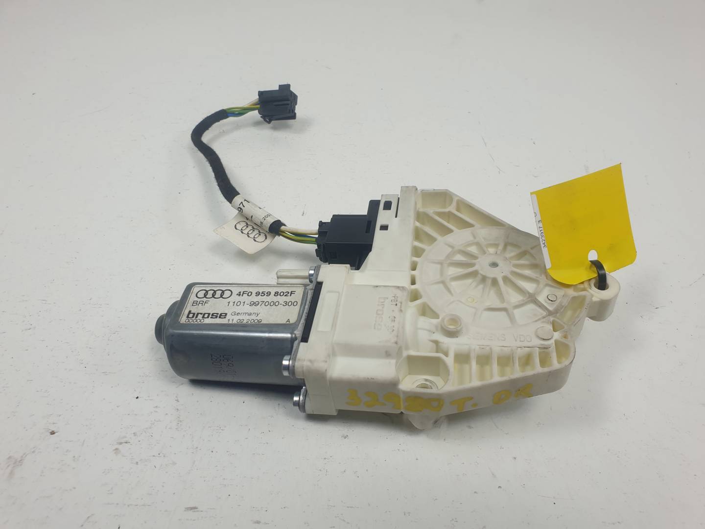 Fensterhebermotor hinten rechts - 4F0959802F - AUDI - A6 BERLINA (4F2)