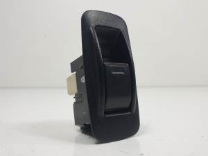 MANDO ELEVALUNAS TRASERO DERECHO TOYOTA HILUX (KDN) Autodesguaces Alicante
