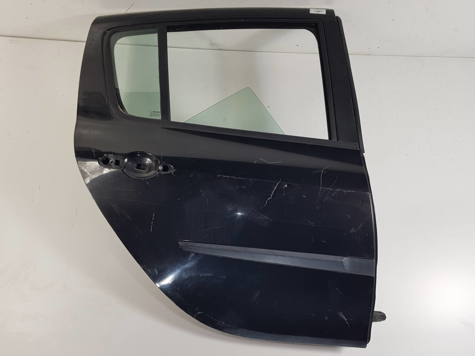 PUERTA TRASERA DERECHA RENAULT CLIO III Autodesguaces Alicante