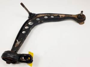 BRAZO SUSPENSION INFERIOR DELANTERO DERECHO 22474CDP BMW SERIE 3 COMPACTO (E36) Autodesguaces Alicante