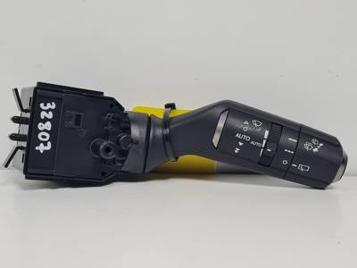 MANDO LIMPIA 7605017L066 LEXUS UX (ZA10) Autodesguaces Alicante