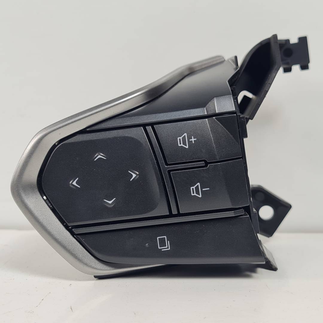 Steering wheel controls - 75N800LH1 - LEXUS - NX Series (AZ20)