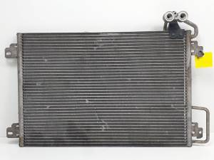 CONDENSADOR / RADIADOR AIRE ACONDICIONADO 710110201F02 RENAULT SCENIC (JA..) Autodesguaces Alicante