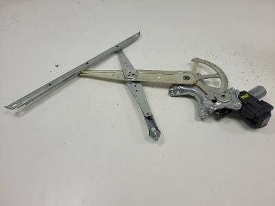 ELEVALUNAS TRASERO DERECHO 8571033360 LEXUS ES (XZ10) Autodesguaces Alicante