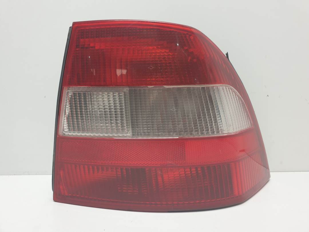 PILOTO TRASERO DERECHO - 37360751 - OPEL - VECTRA B BERLINA