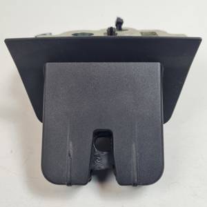 CERRADURA MALETERO / PORTON 8U0827520 AUDI Q3 (8U) (2011 - 2018) Autodesguaces Alicante