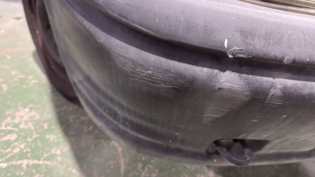 PARAGOLPES TRASERO