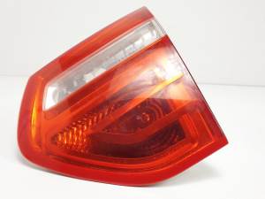 PILOTO TRASERO DERECHO INTERIOR 9653547677 CITROEN C4 PICASSO Autodesguaces Alicante