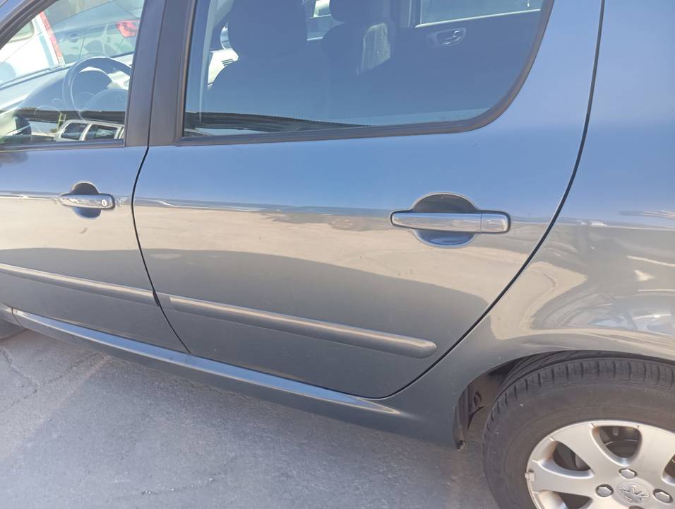 CERRADURA PUERTA TRASERA IZQUIERDA