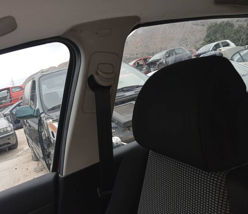 CINTURON SEGURIDAD DELANTERO DERECHO