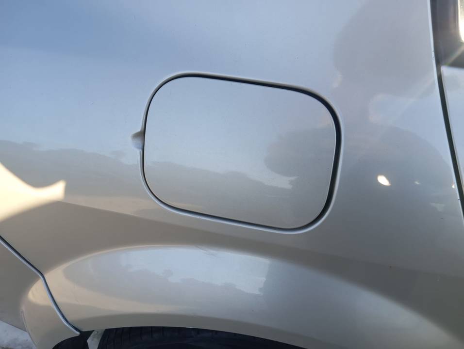 TAPA EXTERIOR COMBUSTIBLE