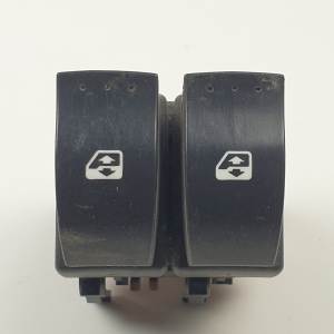 MANDO ELEVALUNAS DELANTERO IZQUIERDO 2650305 RENAULT MEGANE II FAMILIAR Autodesguaces Alicante