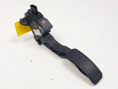 POTENCIOMETRO PEDAL 7811002021 TOYOTA AVENSIS BERLINA (T27) Autodesguaces Alicante