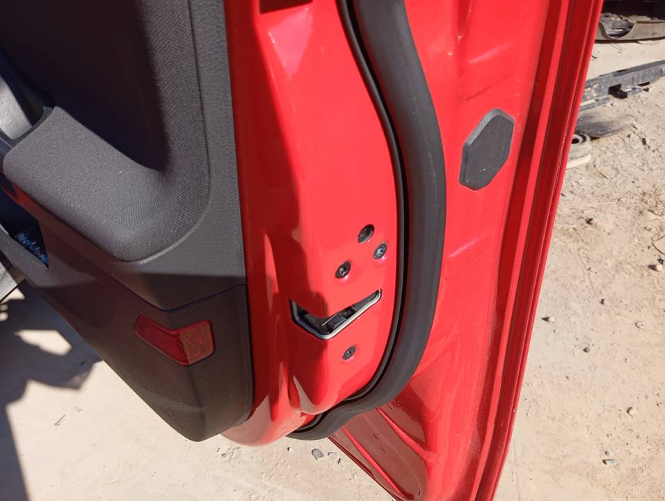 CERRADURA PUERTA DELANTERA DERECHA