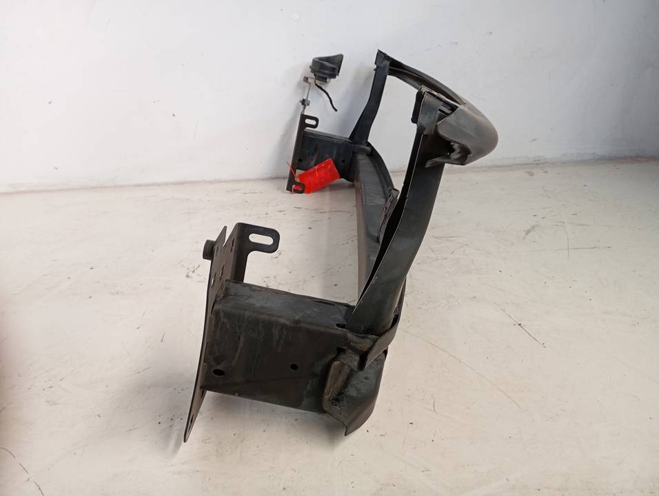 REFUERZO PARAGOLPES DELANTERO