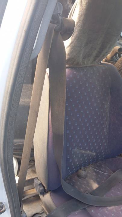 CINTURON SEGURIDAD DELANTERO DERECHO