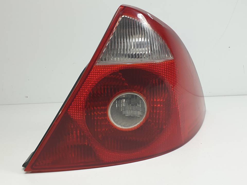 PILOTO TRASERO DERECHO 3S7113404A FORD MONDEO BERLINA (GE) Autodesguaces Alicante