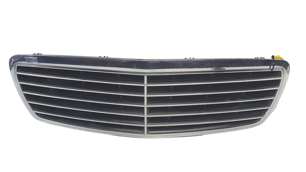 REJILLA DELANTERA A2118800583 MERCEDES CLASE E (W211) BERLINA Autodesguaces Alicante