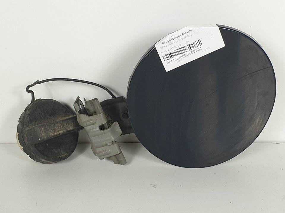 TAPA EXTERIOR COMBUSTIBLE - TOYOTA - VERSO