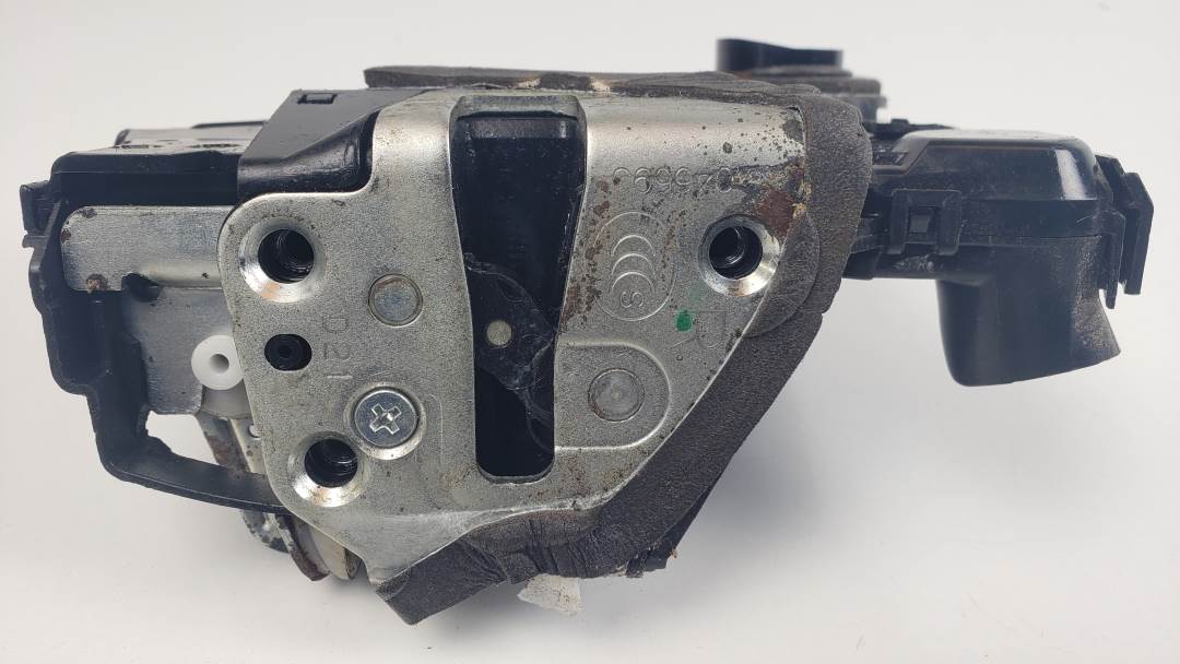 CERRADURA PUERTA DELANTERA DERECHA - TOYOTA - VENZA (AV10)