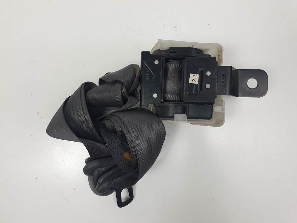 CINTURON SEGURIDAD TRASERO DERECHO - MITSUBISHI - GRANDIS (NA0W)