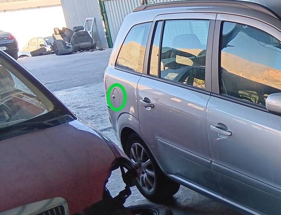 TAPA EXTERIOR COMBUSTIBLE