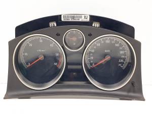 CUADRO INSTRUMENTOS 13225988 OPEL ZAFIRA B Autodesguaces Alicante
