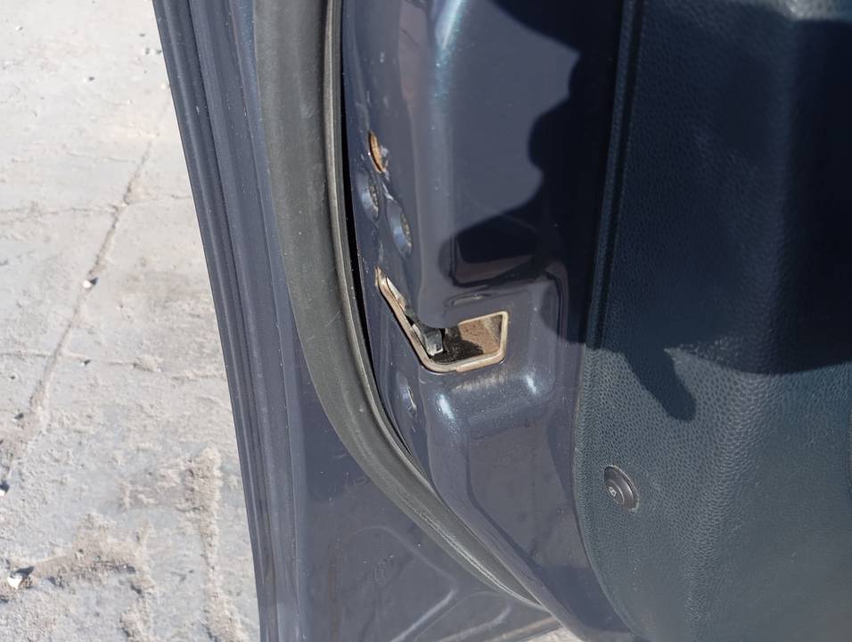 CERRADURA PUERTA DELANTERA IZQUIERDA