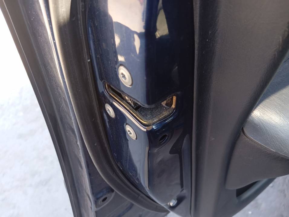 CERRADURA PUERTA DELANTERA IZQUIERDA