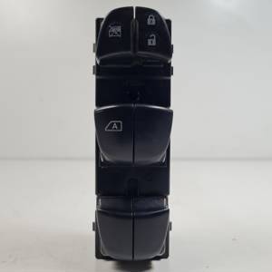 MANDO ELEVALUNAS DELANTERO IZQUIERDO 254011KA5E NISSAN JUKE (F15) Autodesguaces Alicante