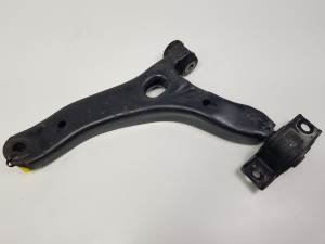BRAZO SUSPENSION INFERIOR DELANTERO IZQUIERDO FORD TRANSIT CONNECT (TC7) Autodesguaces Alicante