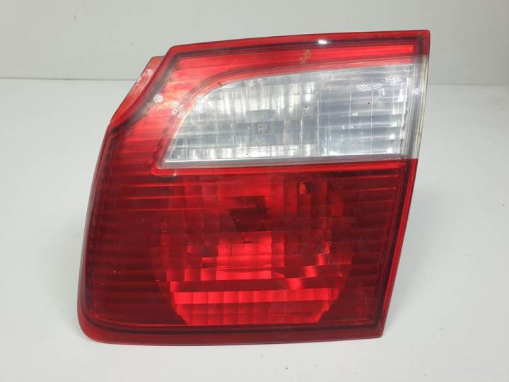 PILOTO TRASERO DERECHO INTERIOR 13261922 MAZDA 626 BERLINA (GF) Autodesguaces Alicante