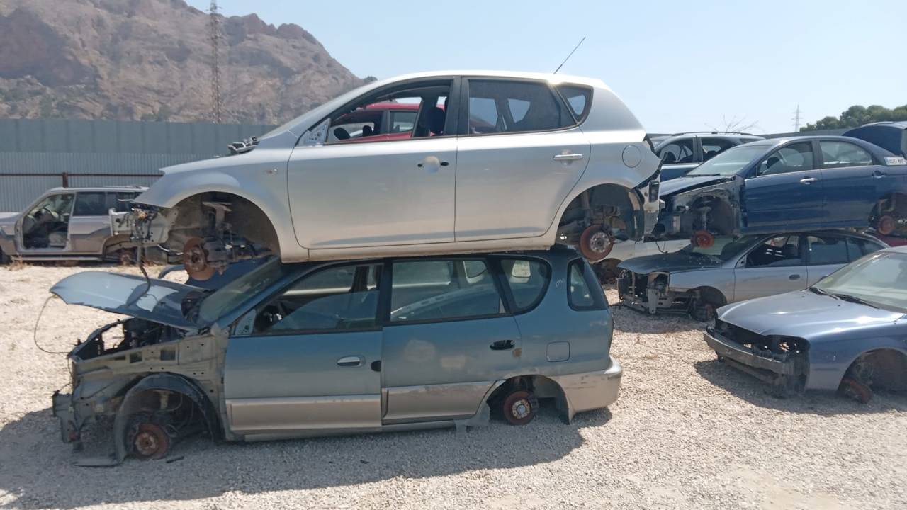 Imagen del vehículo KIA CARENS