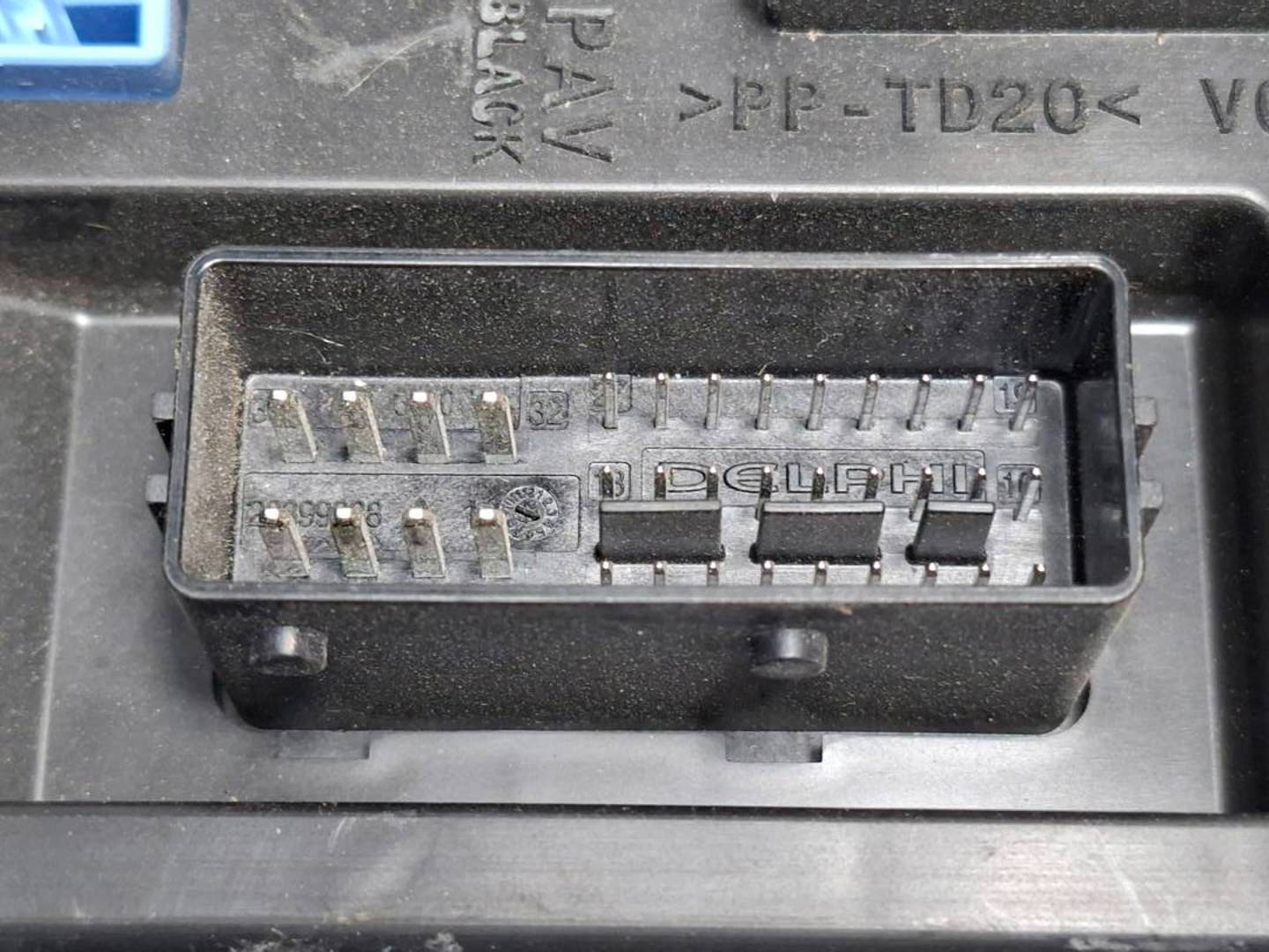 Foto 4 de Caja Reles / Fusibles Citroen C3 (1995–2010)