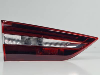 PILOTO TRASERO IZQUIERDO INTERIOR YP00016580 OPEL GRANDLAND X Autodesguaces Alicante