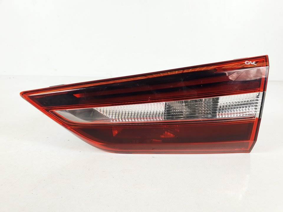 PILOTO TRASERO DERECHO INTERIOR - 81670201 - OPEL - GRANDLAND X