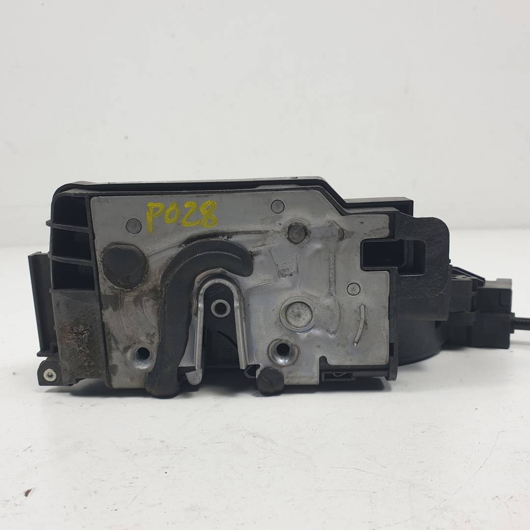 CERRADURA PUERTA DELANTERA DERECHA - A2220063999 - MERCEDES - MERCEDES CLASE C BERLINA (W205) (2015 - 2023)