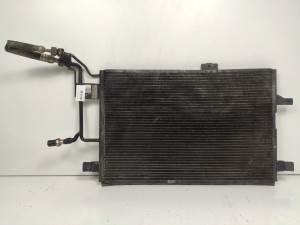 CONDENSADOR / RADIADOR AIRE ACONDICIONADO 4B0260401G AUDI A6 BERLINA (4B2) Autodesguaces Alicante
