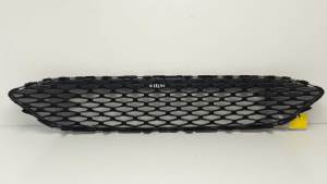 REJILLA DELANTERA F1EB8200A FORD FOCUS LIM. Autodesguaces Alicante