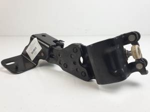 SOPORTE / GUIA PUERTA CORREDERA AV11R250A68AE FORD B-MAX (2012 - ...) Autodesguaces Alicante