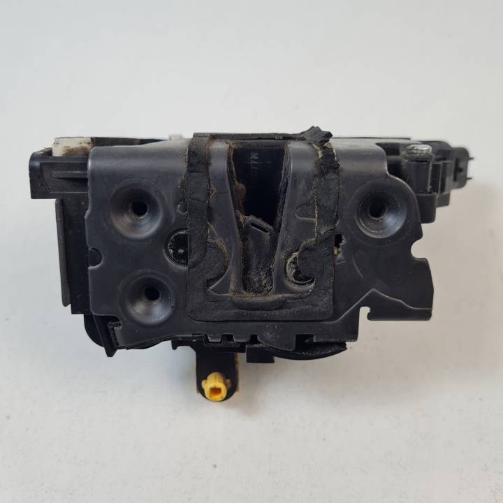 CERRADURA PUERTA TRASERA IZQUIERDA A86AF26413BM FORD KA+ (CDU) Autodesguaces Alicante