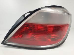 PILOTO TRASERO DERECHO 24451837 OPEL ASTRA H BERLINA Autodesguaces Alicante