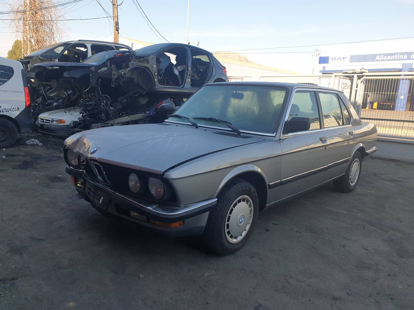 BMW SERIE 5 (E28) (1981 - 1987)