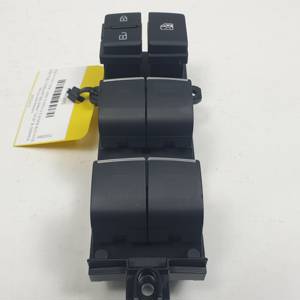 MANDO ELEVALUNAS DELANTERO IZQUIERDO 8404042150 TOYOTA RAV4 Autodesguaces Alicante
