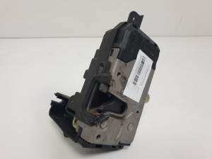 CERRADURA PUERTA DELANTERA DERECHA 13220368 OPEL ZAFIRA B Autodesguaces Alicante