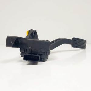 POTENCIOMETRO PEDAL A4543000304 MITSUBISHI COLT BERLINA 5 (Z30A) Autodesguaces Alicante